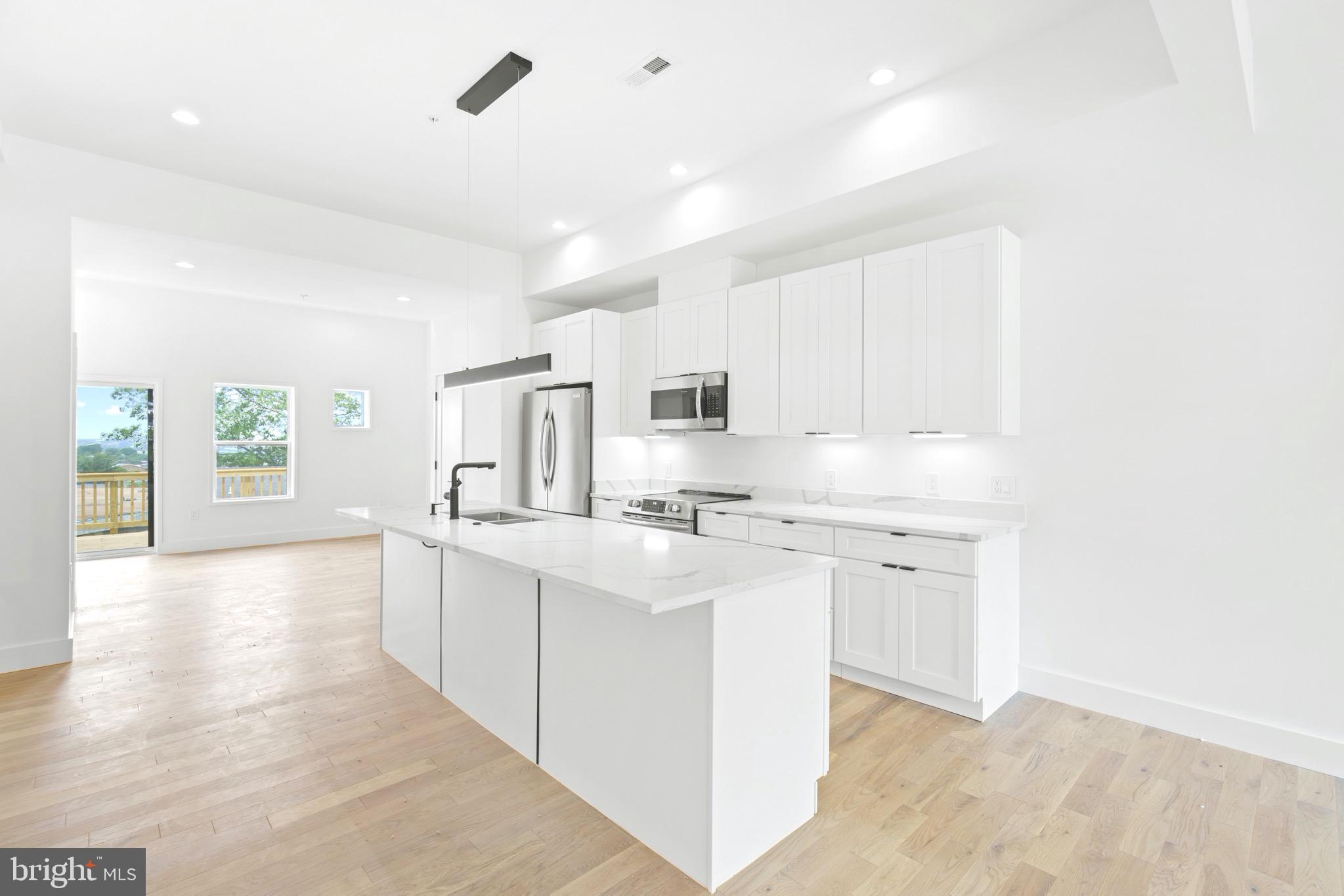 2305 Elvans Road Southeast Washington, DC 20020 - Photo 8 of 48 KITCHE