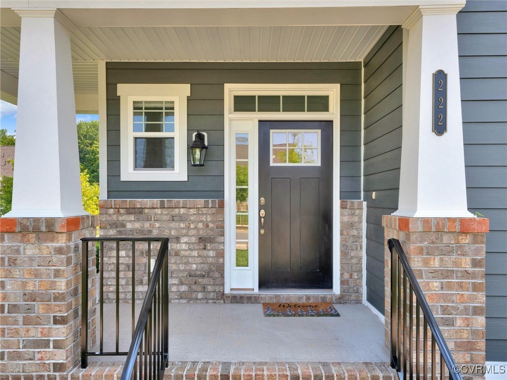 222 Lauradell Road Ashland, VA 23005 - Photo 13 of 42 Property entrance featuring covered porch