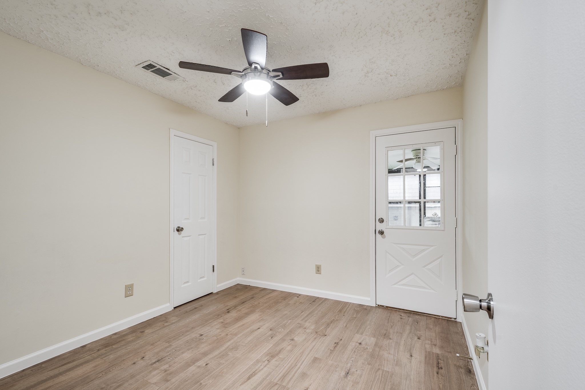 17 Crestbriar Court Baytown, TX 77521 - Photo 19 of 32