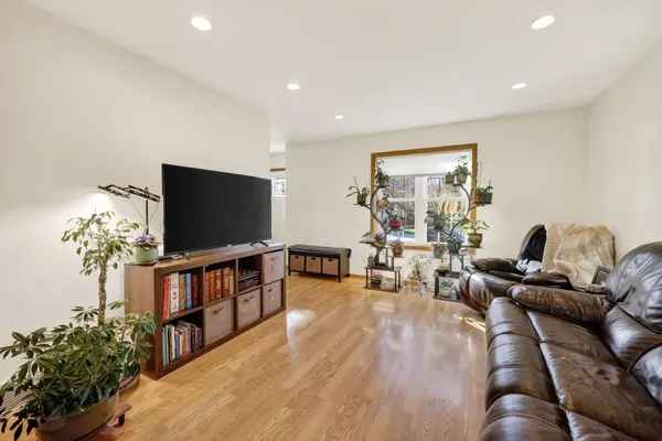 $450,000 | 1117 Glacier Hill Drive, Madison, WI 53704