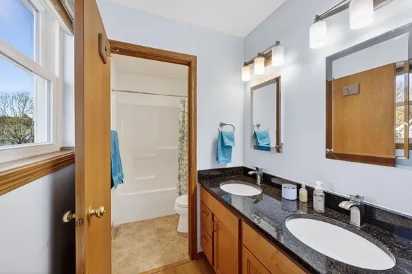 $450,000 | 1117 Glacier Hill Drive, Madison, WI 53704
