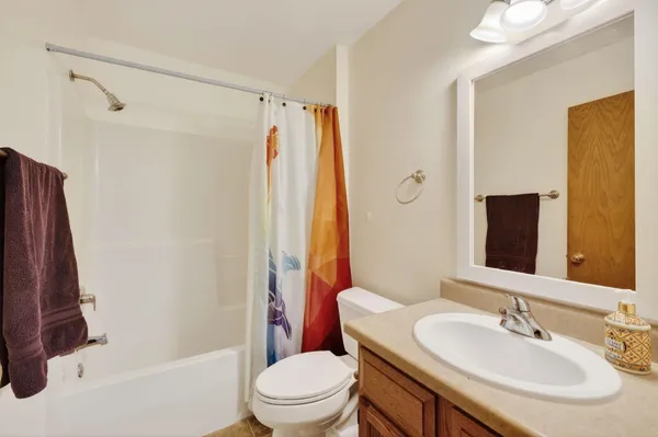 $450,000 | 1117 Glacier Hill Drive, Madison, WI 53704