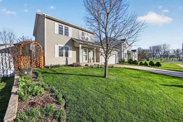 $450,000 | 1117 Glacier Hill Drive, Madison, WI 53704