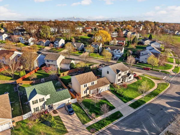 $450,000 | 1117 Glacier Hill Drive, Madison, WI 53704