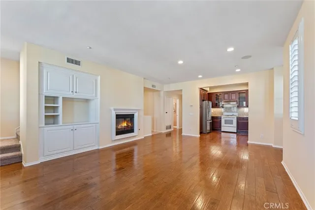 $4,400 | 31 Look Out Lane, Tustin, CA 92782