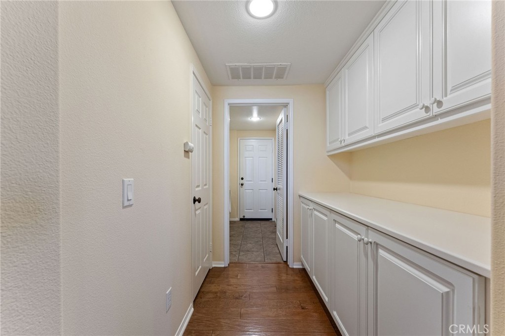 31 Look Out Lane Tustin, CA 92782 - Photo 8 of 29