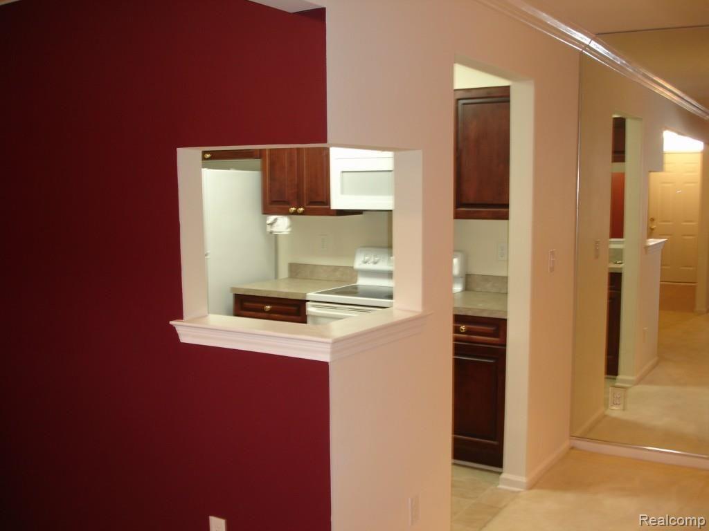3440 Tremonte Circle, Unit 166 Rochester, MI 48306 - Photo 6 of 17