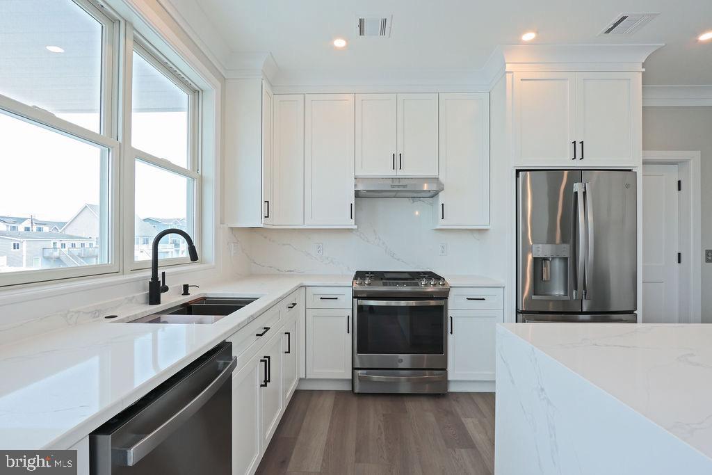 28 Nancy Drive Manahawkin, NJ 08050 - Photo 65 of 89