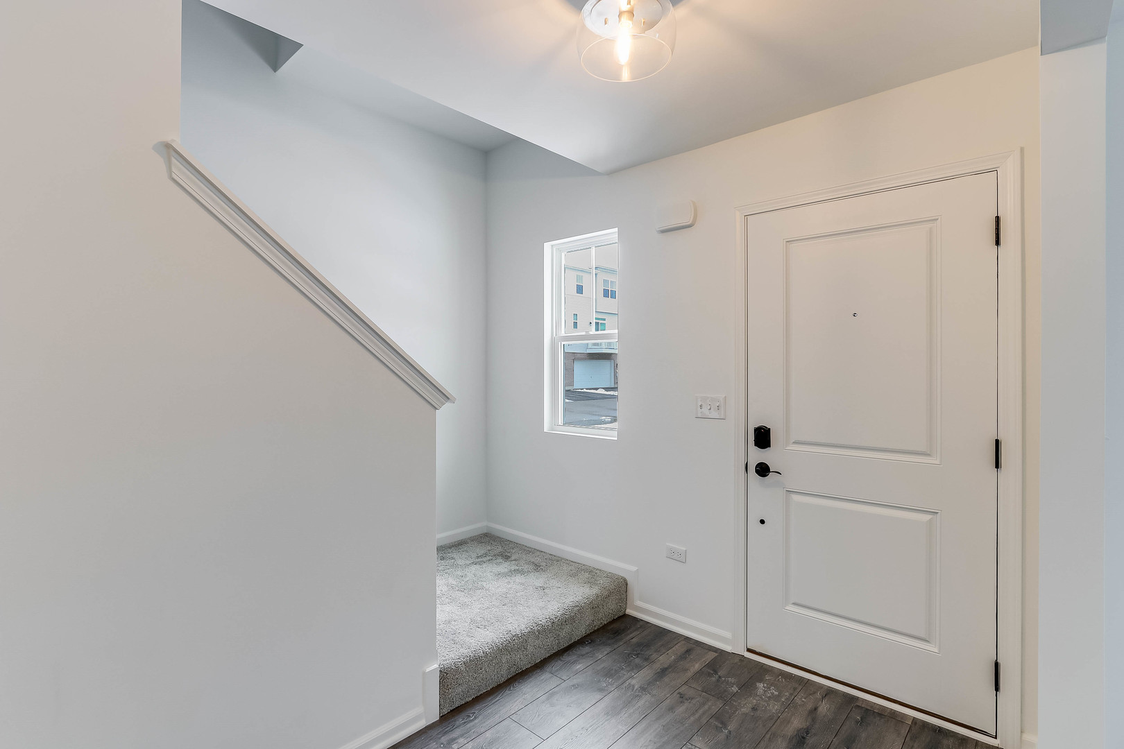 1552 Slade Way Des Plaines, IL 60018 - Photo 2 of 32 a view of room with hallway