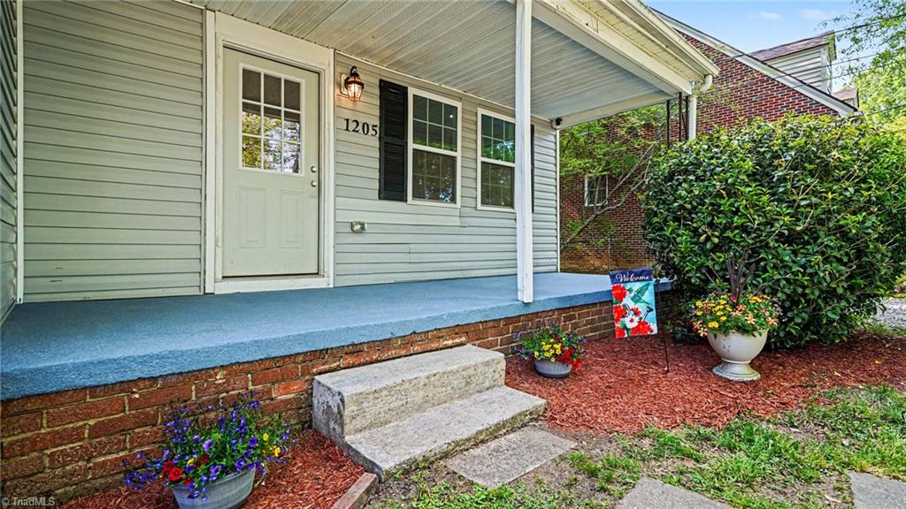 1205 Denny Street High Point, NC 27262 - Photo 11 of 29