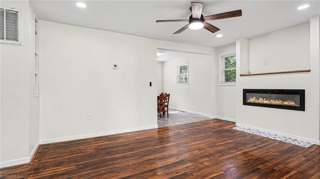 1205 Denny Street High Point, NC 27262 - Photo 14 of 29 Living Room