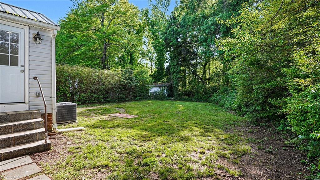 1205 Denny Street High Point, NC 27262 - Photo 26 of 29 Back Yard