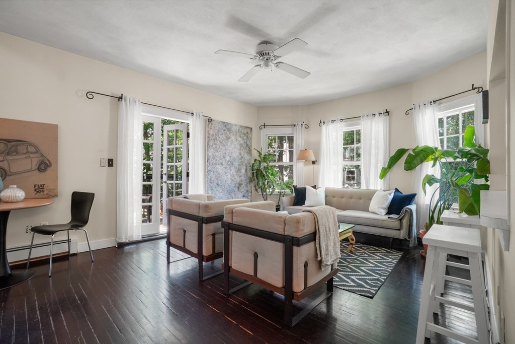 126 Kilsyth Road, Unit 3 Boston, MA 02135 - Photo 4 of 34