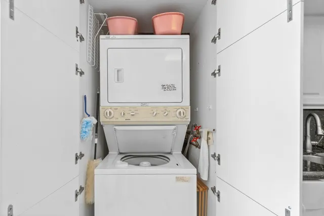 $700,000 | 500 Ocean Drive, Unit W2B, Juno Beach, FL 33408