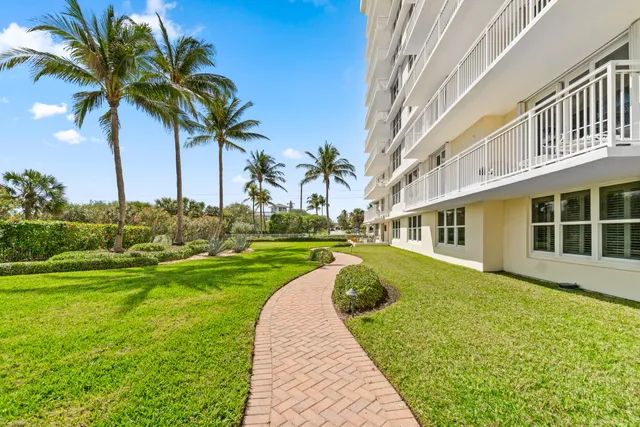 $700,000 | 500 Ocean Drive, Unit W2B, Juno Beach, FL 33408