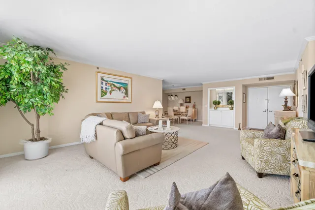 $700,000 | 500 Ocean Drive, Unit W2B, Juno Beach, FL 33408