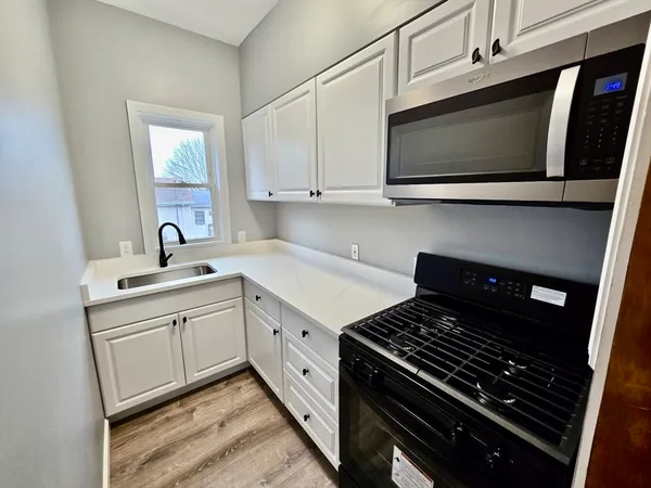 $2,000 | 15 Clara Street, Unit 1, New Bedford, MA 02744