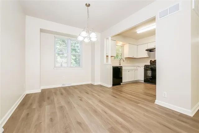 $2,270 | 5120 Goodman Lane, Mission, KS 66202