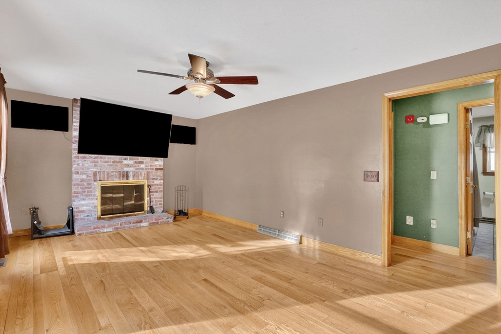 153 Prospect St Extension Westfield, MA 01085 - Photo 14 of 33