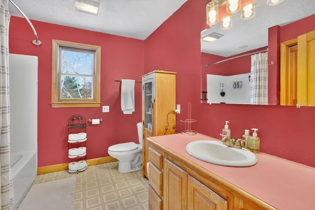 $450,000 | 153 Prospect St Extension, Westfield, MA 01085