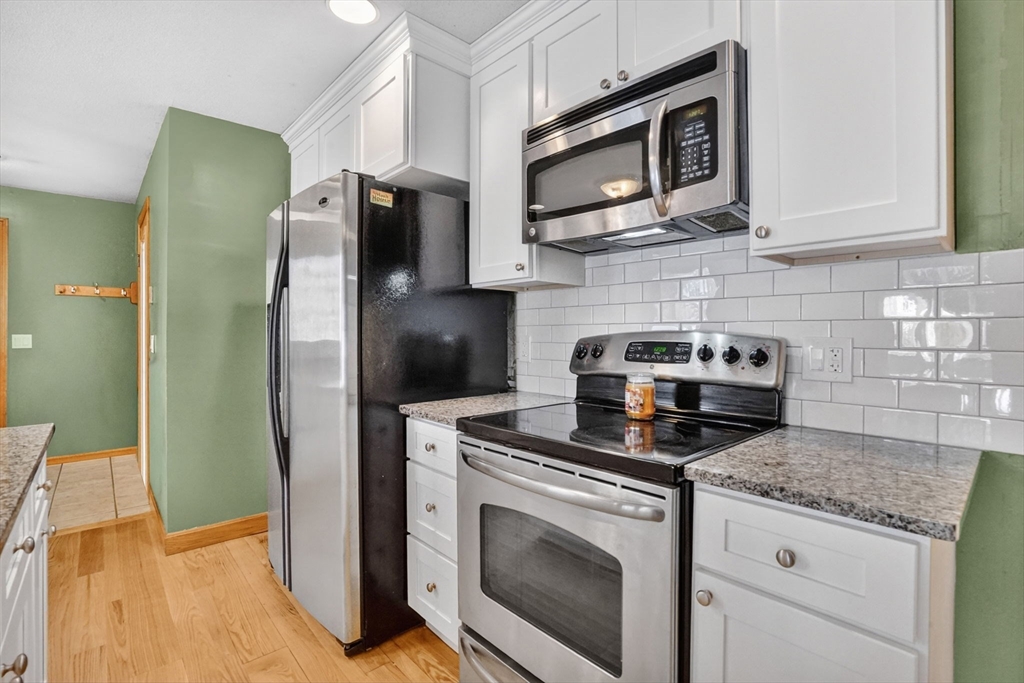 153 Prospect St Extension Westfield, MA 01085 - Photo 8 of 33