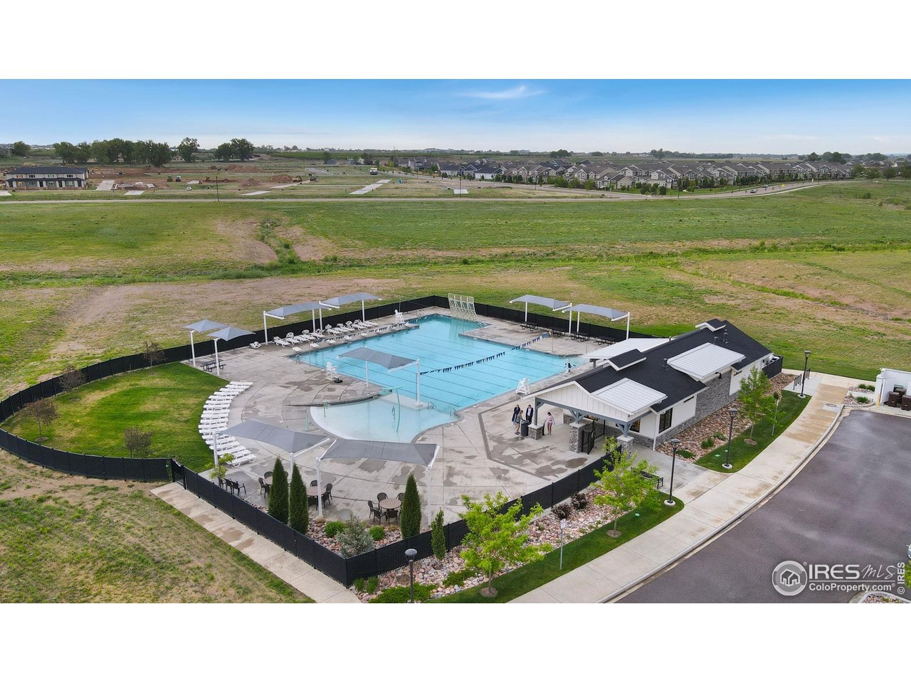 6420 Tuxedo Park Road Timnath, CO 80547 - Photo 33 of 44 a view of a city with an ocean