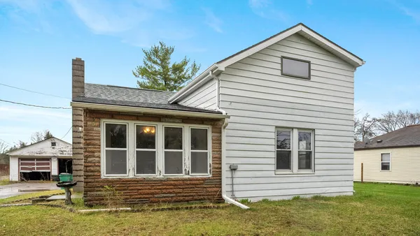$160,000 | 4805 3 Mile Road, Bay City, MI 48706