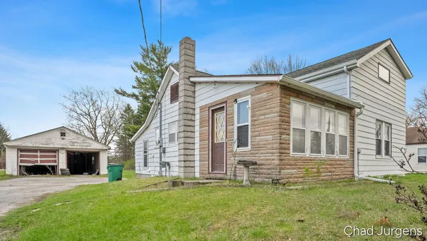 $160,000 | 4805 3 Mile Road, Bay City, MI 48706