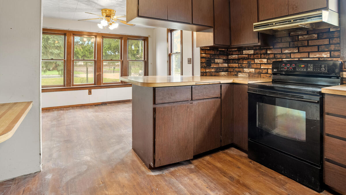 4805 3 Mile Road Bay City, MI 48706 - Photo 3 of 16 4805-3-Mile_003