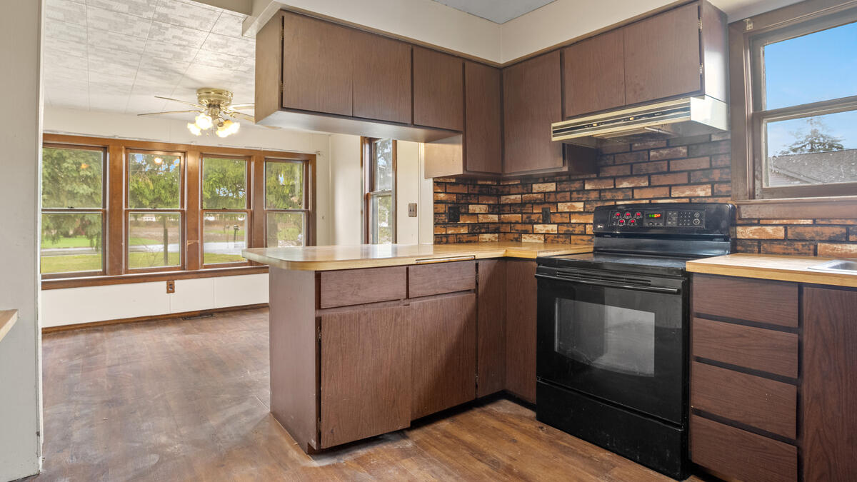 4805 3 Mile Road Bay City, MI 48706 - Photo 5 of 16 4805-3-Mile_005