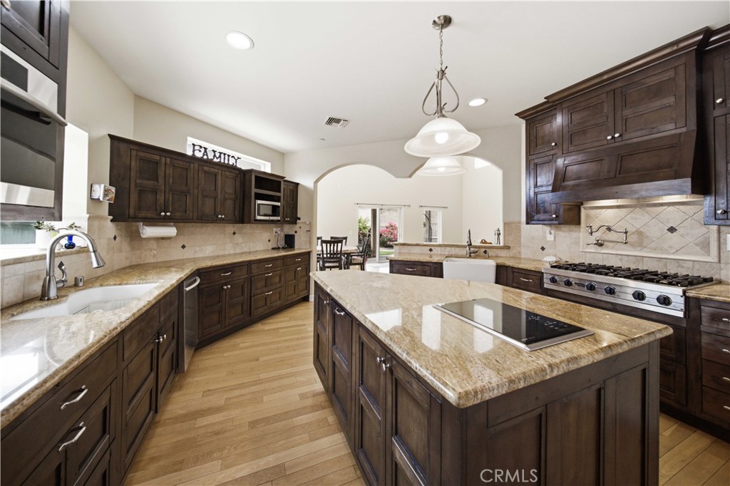 13675 Davenport Road Agua Dulce, CA 91390 - Photo 9 of 51 Kitchen island