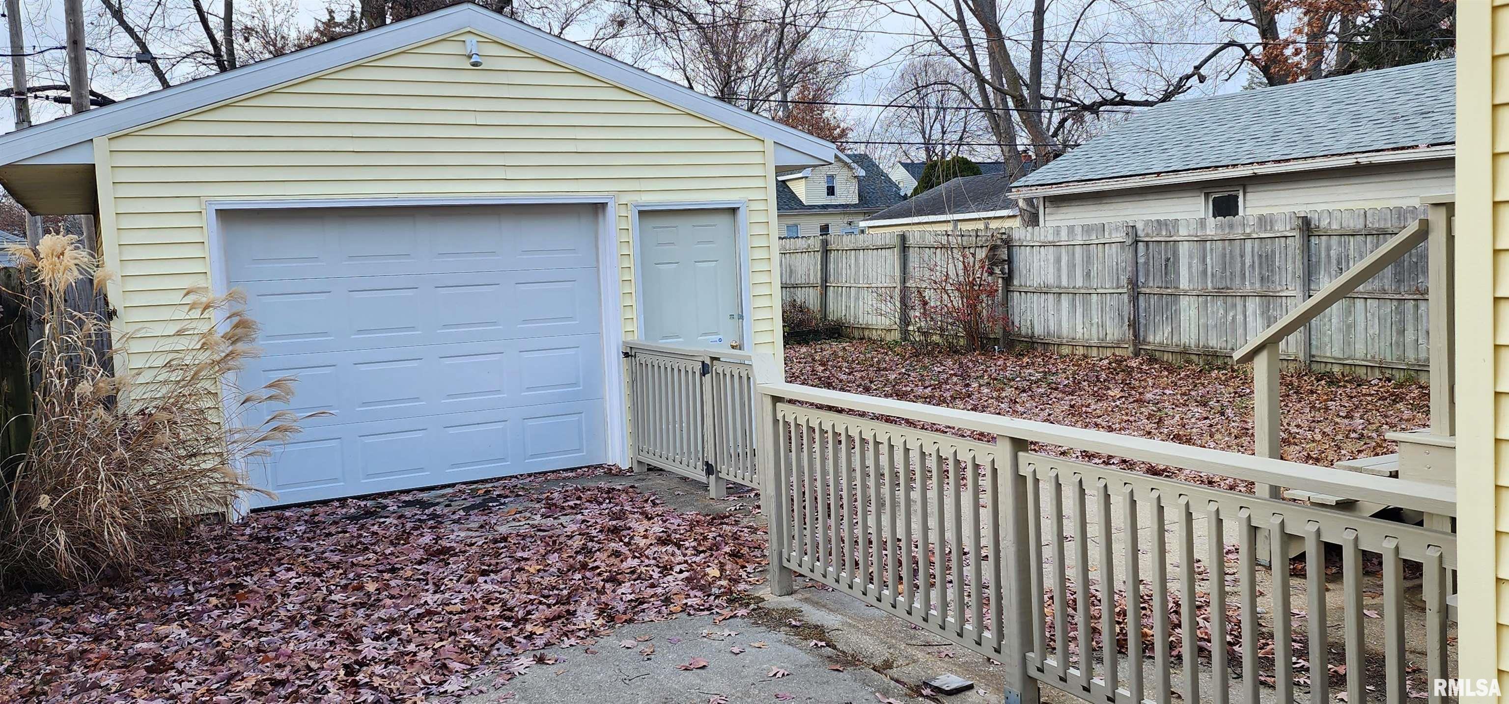 2513 South 9th Street Springfield, IL 62703 - Photo 3 of 30