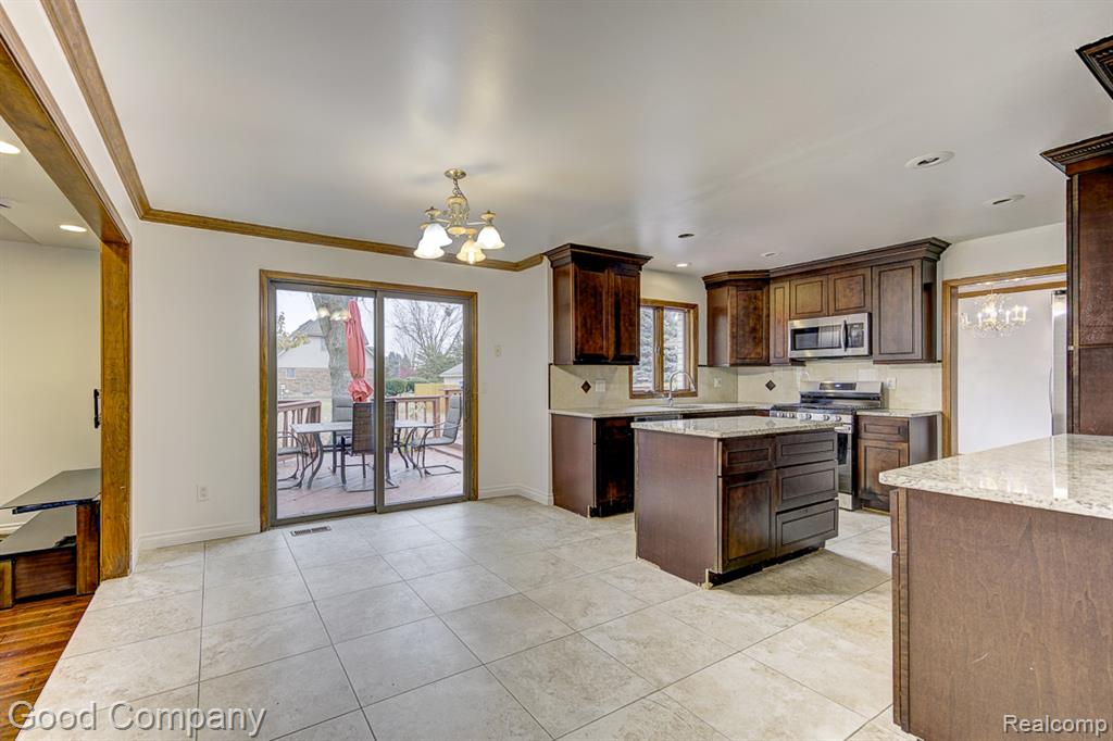 38092 Westchester Road Sterling Heights, MI 48310 - Photo 17 of 53