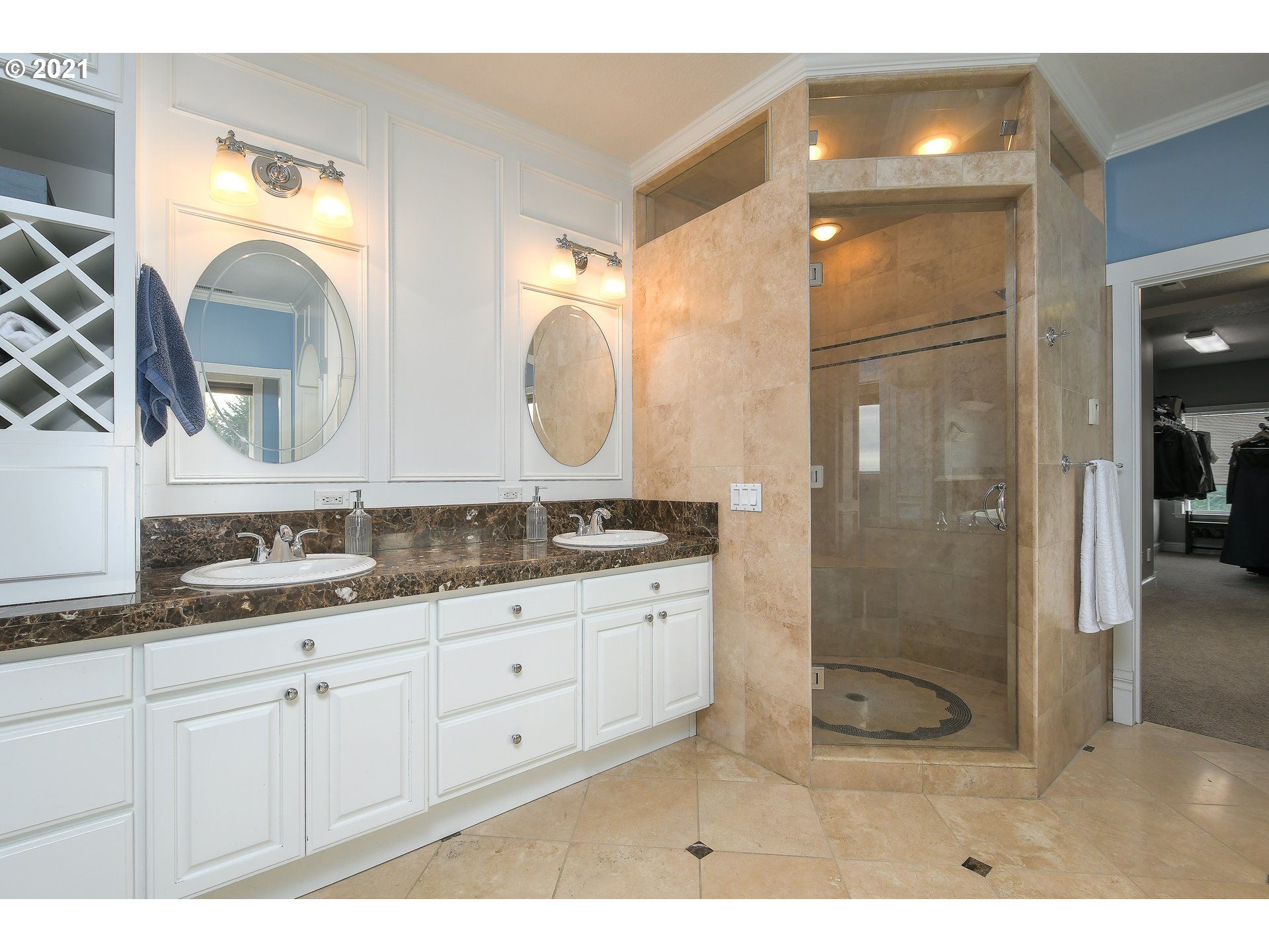 28400 Northeast Hancock Road Camas, WA 98607 - Photo 18 of 32 a bathroom with double sink and a mirror