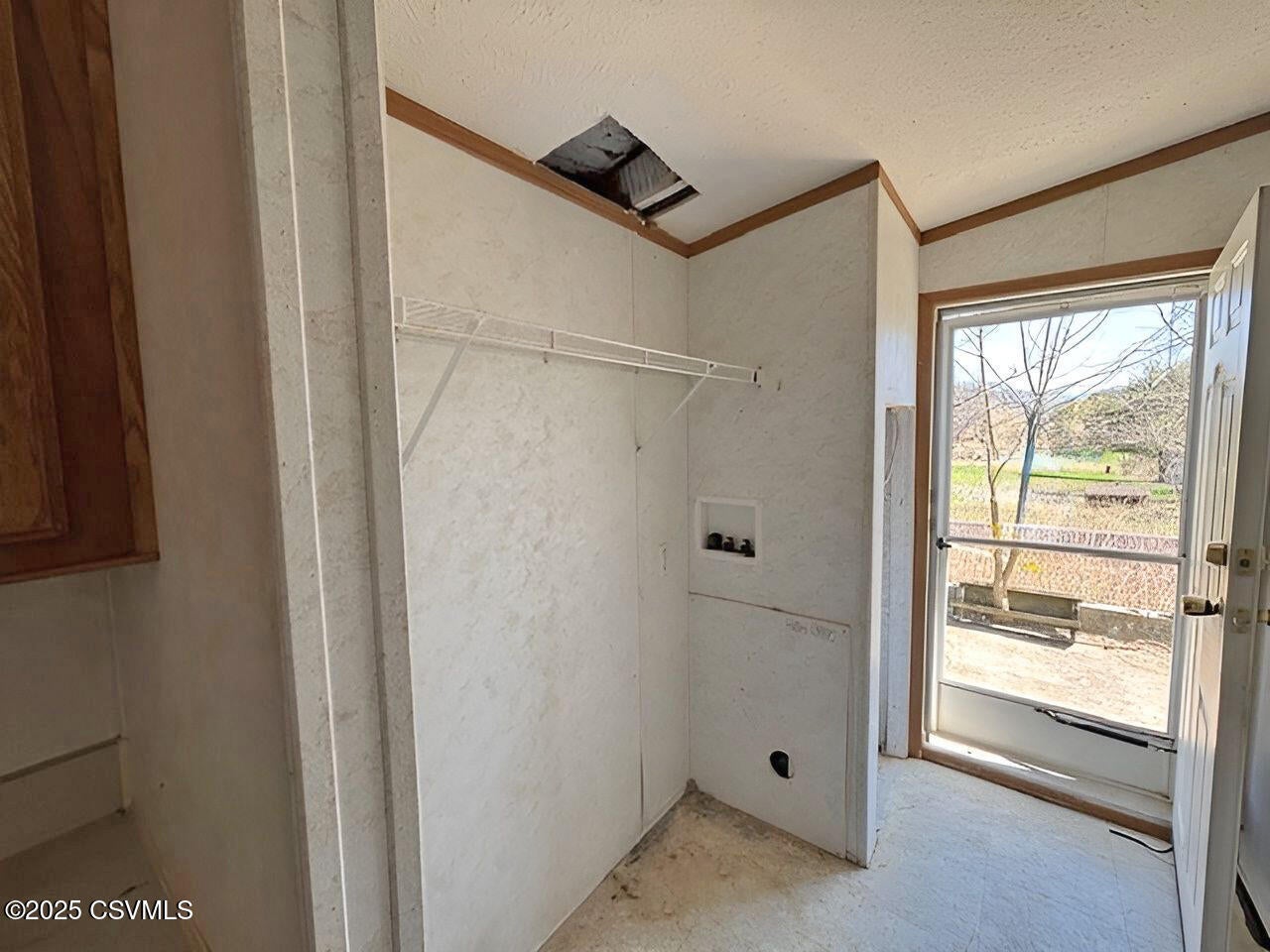 800 Black Run Road Lewisburg, PA 17837 - Photo 7 of 13 Interior