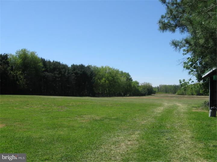 103 Newbolds Corner Road Southampton, NJ 08088 - Photo 2 of 4 Exterior Back
