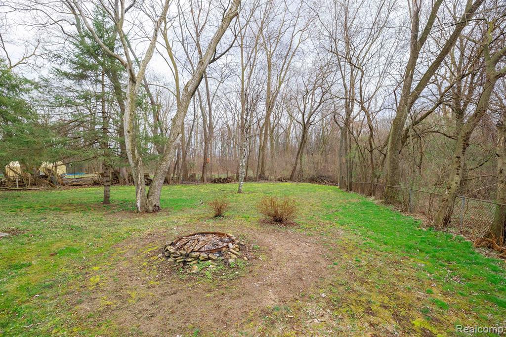 40179 Alden Road Belleville, MI 48111 - Photo 25 of 26