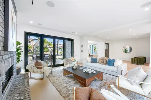 $6,795,000 | 521 12th Street, Huntington Beach, CA 92648