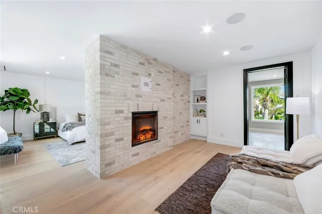 $6,795,000 | 521 12th Street, Huntington Beach, CA 92648