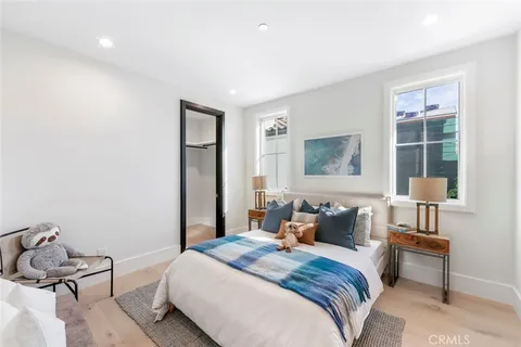 $6,795,000 | 521 12th Street, Huntington Beach, CA 92648