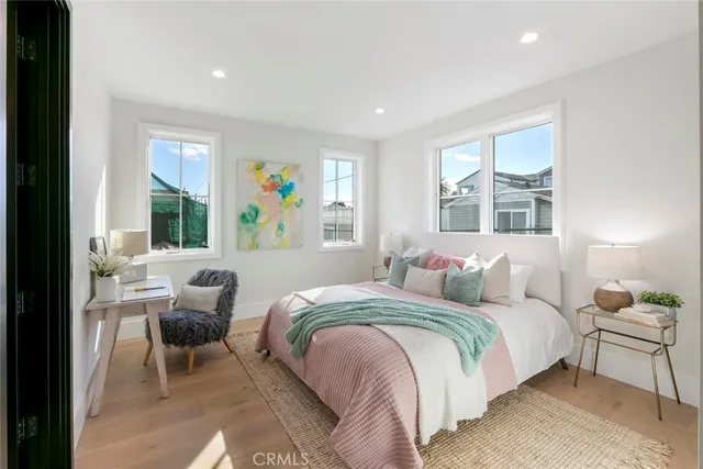 $6,795,000 | 521 12th Street, Huntington Beach, CA 92648