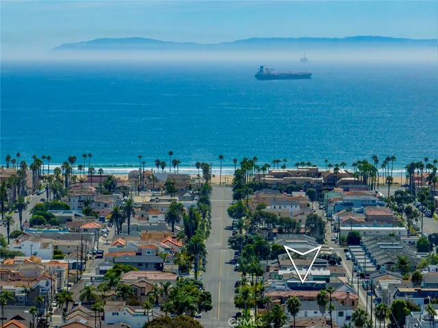 $6,795,000 | 521 12th Street, Huntington Beach, CA 92648