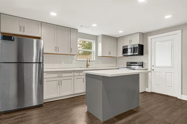 $1,800 | 7515 Laredo Street, Houston, TX 77020