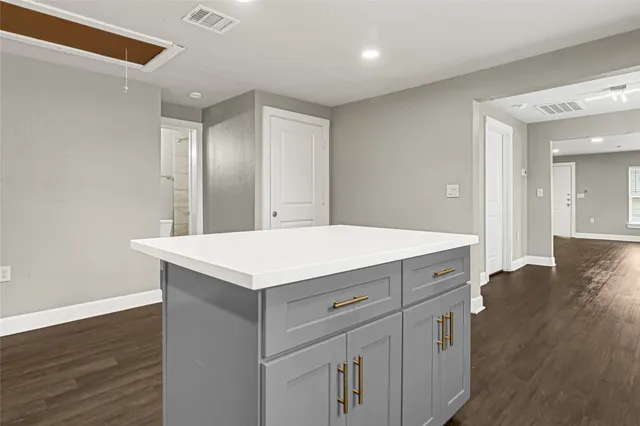 $1,800 | 7515 Laredo Street, Houston, TX 77020