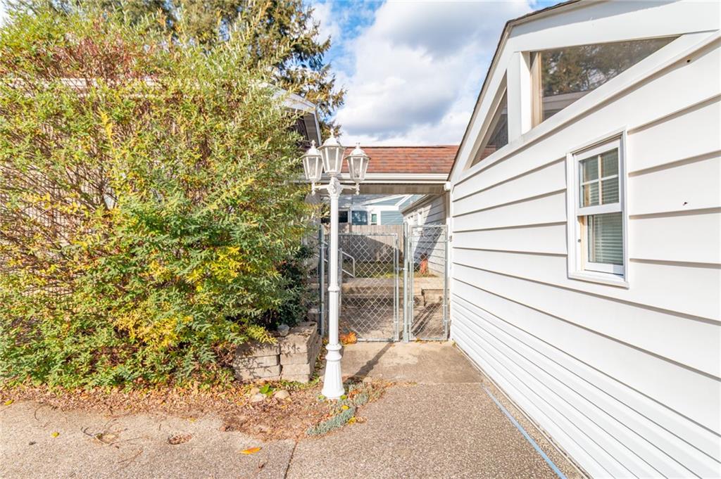 14 John Street Carnegie, PA 15106 - Photo 25 of 41 a view of a small space