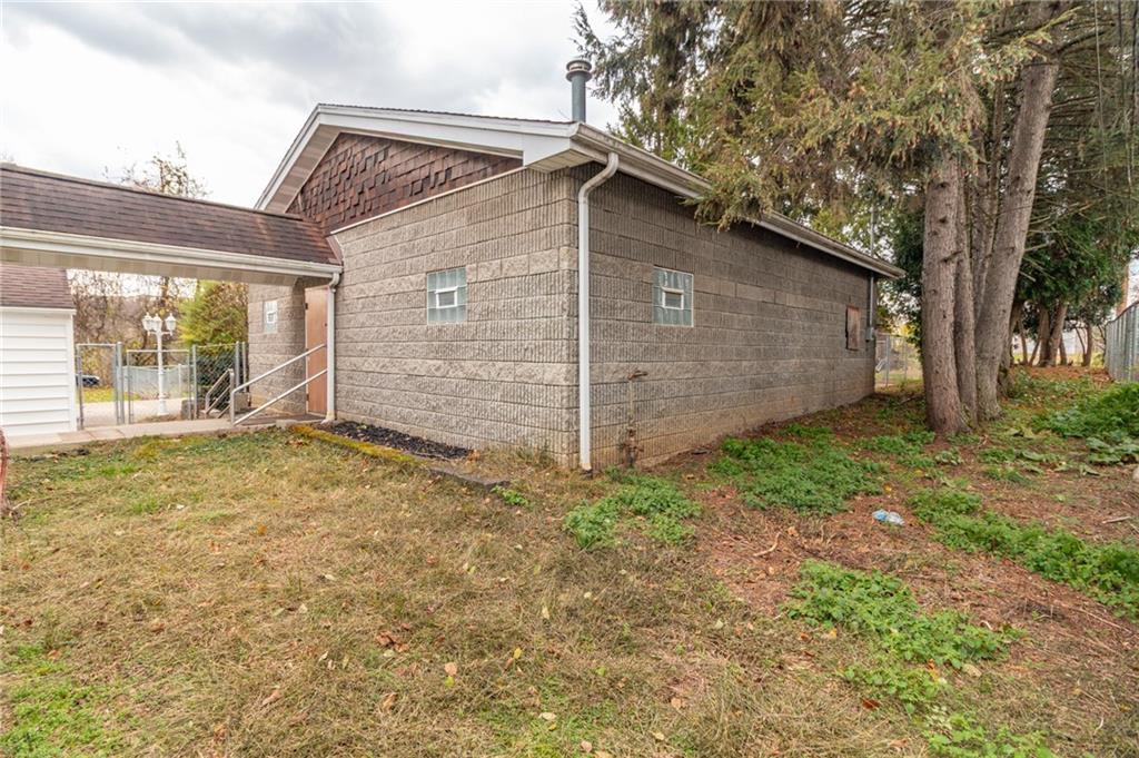 14 John Street Carnegie, PA 15106 - Photo 30 of 41 a backyard of a house