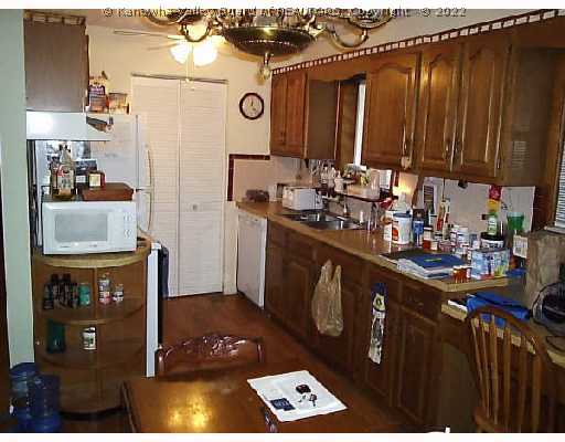 31 Oiler Road Sod, WV 25564 - Photo 2 of 8 Kitchen.