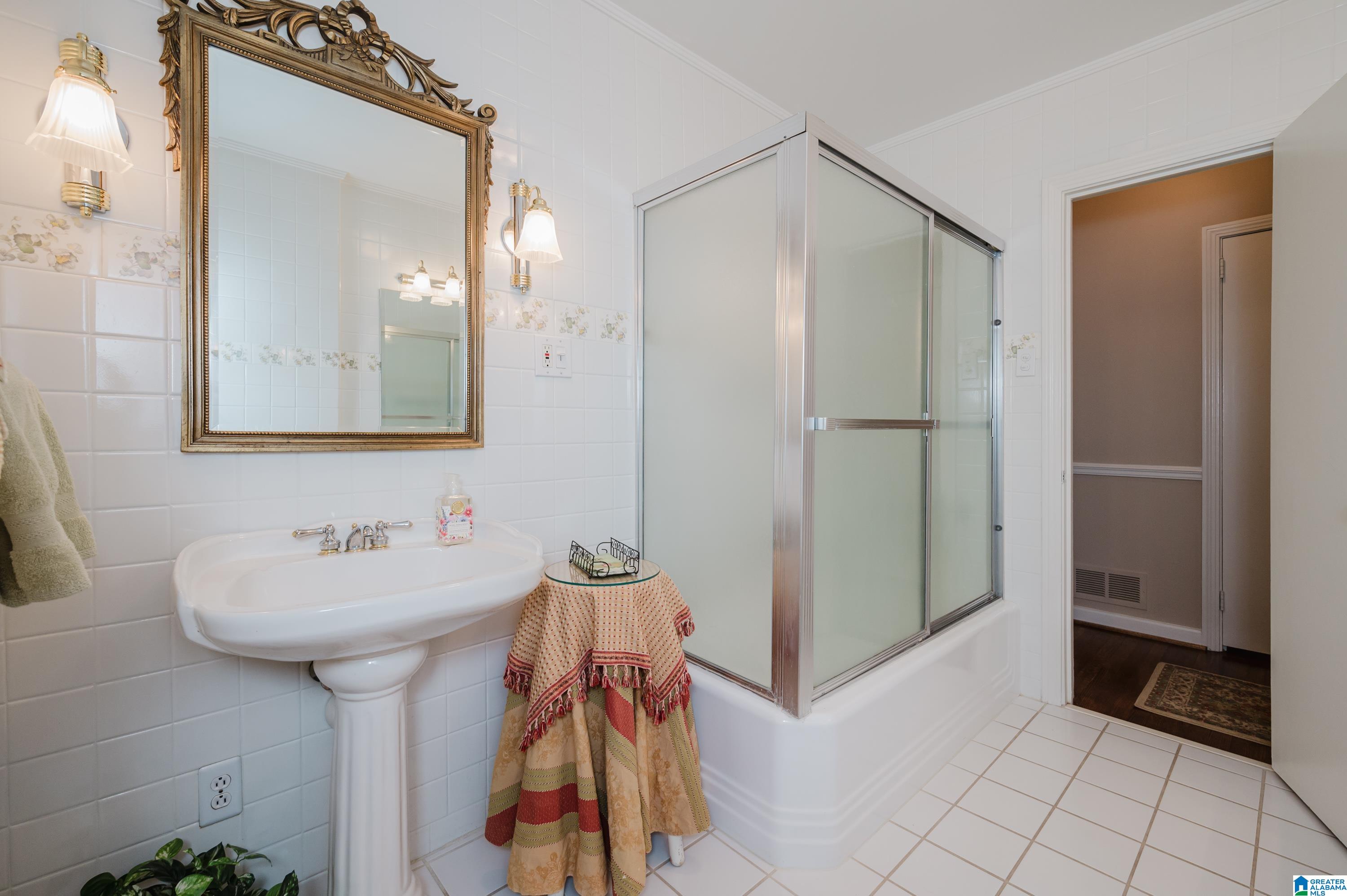 2710 Shades Crest Road Birmingham, AL 35209 - Photo 38 of 60