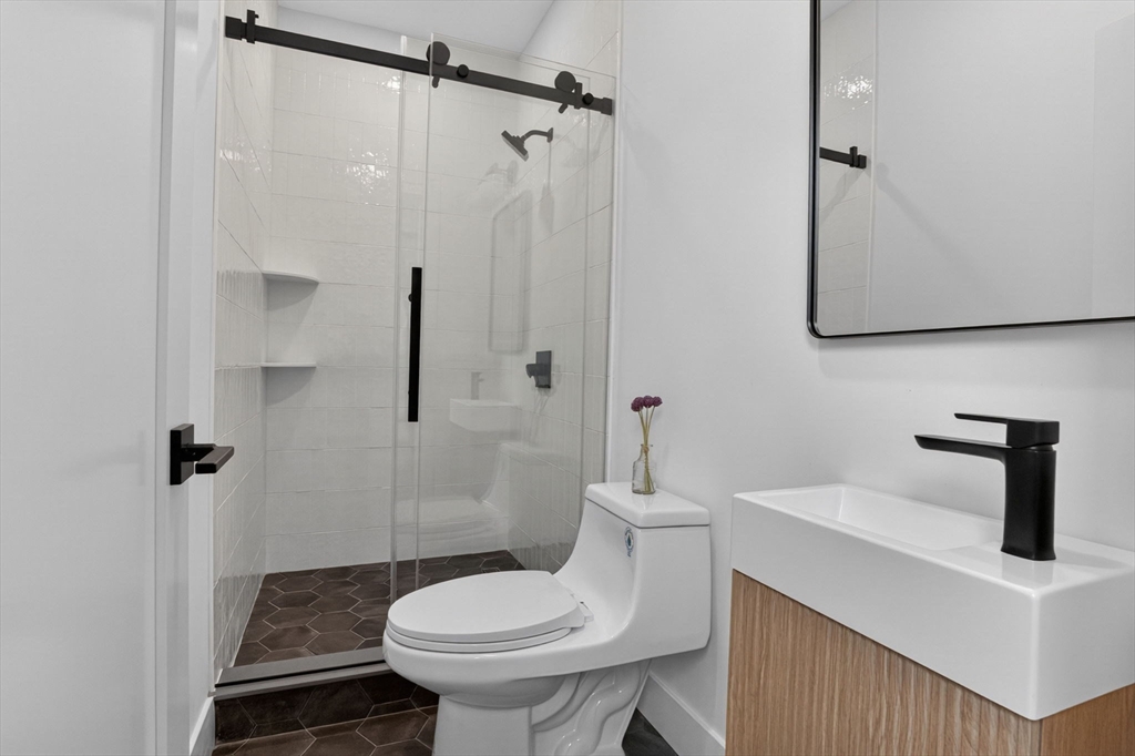 22 Spring Hill Terrace, Unit 22 Somerville, MA 02143 - Photo 11 of 27