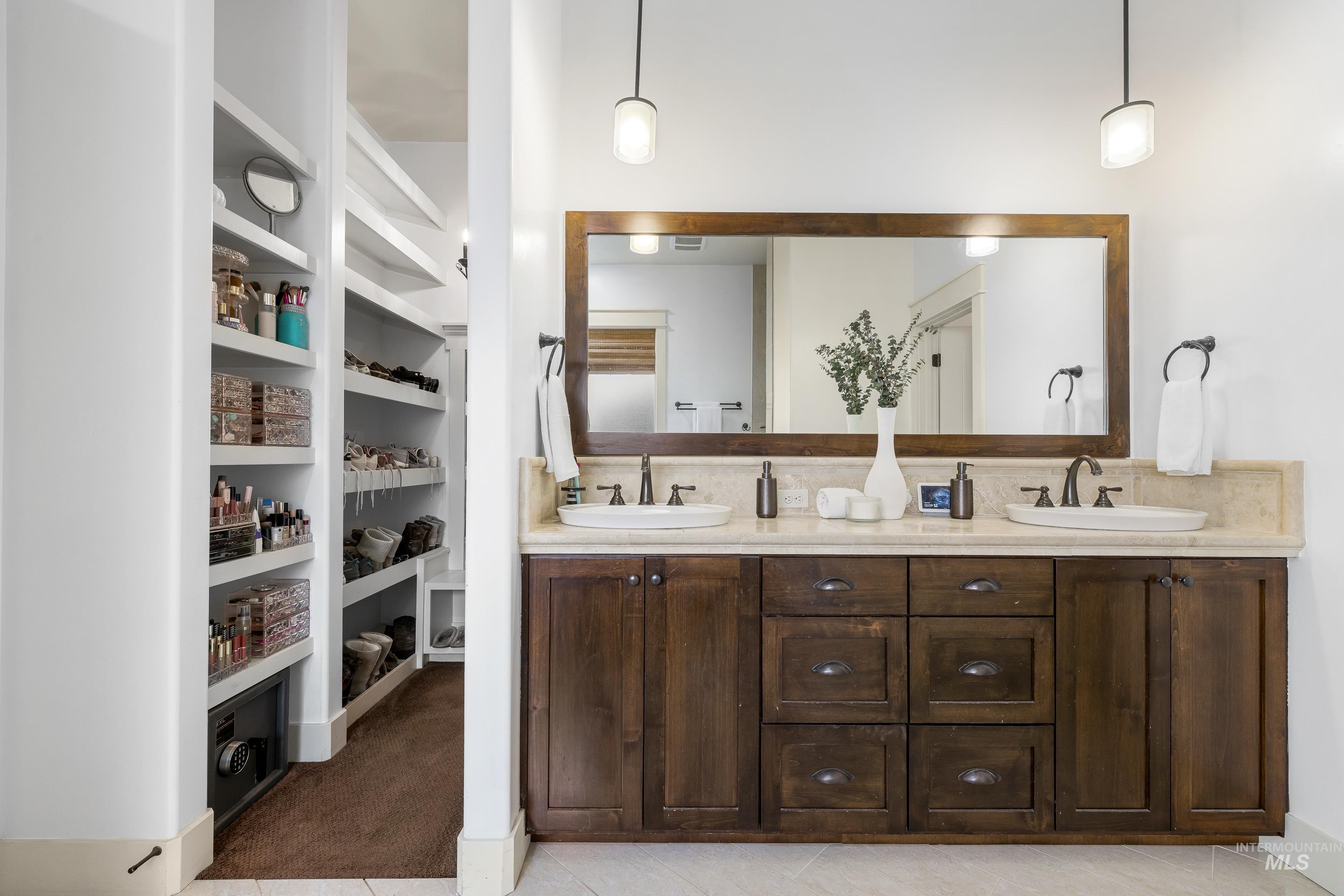 7521 North Grand Ridge Lane Eagle, ID 83616 - Photo 29 of 50 Bathroom with double vanity